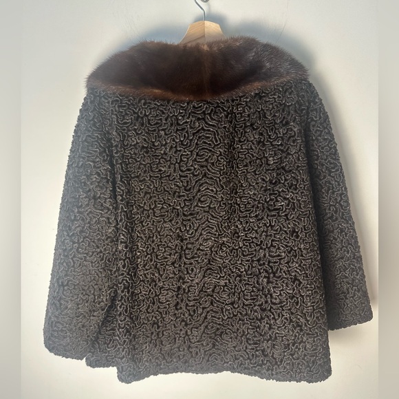 ASTRAKIN Made in France Styled by SPORTTOWNE Vintage 60s Persian Lamb Coat - Picture 2 of 9